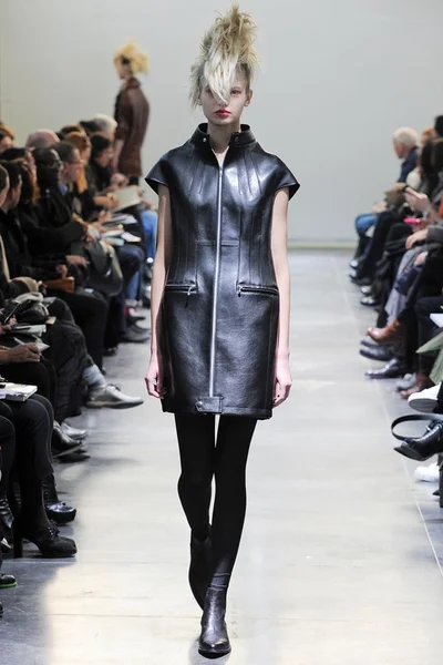 Look 14